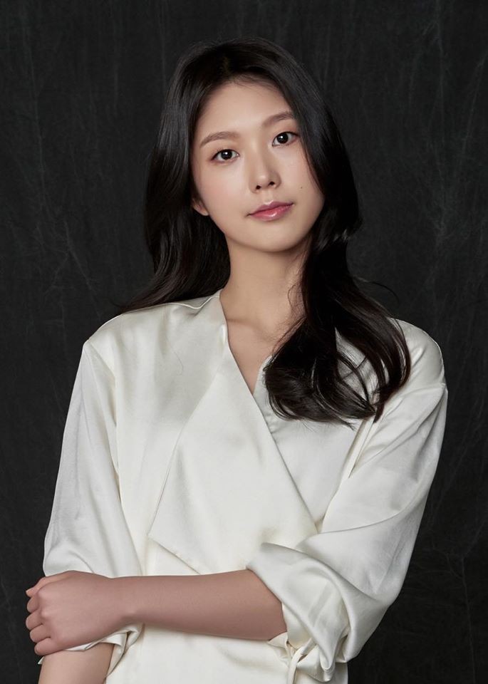 nu dien vien phim "goblin" go soo jung dot ngot qua doi o tuoi 25 hinh 1