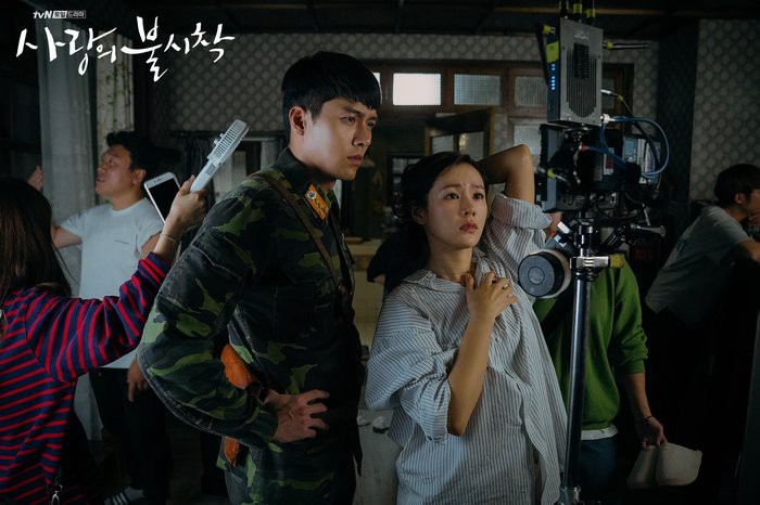 he lo hau truong tinh tu cap doi hyun bin- son ye jin trong "ha canh noi anh" hinh 1