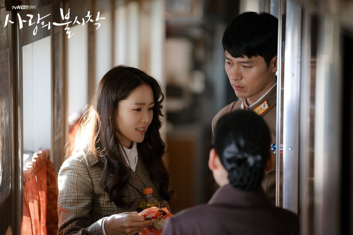 he lo hau truong tinh tu cap doi hyun bin- son ye jin trong "ha canh noi anh" hinh 4