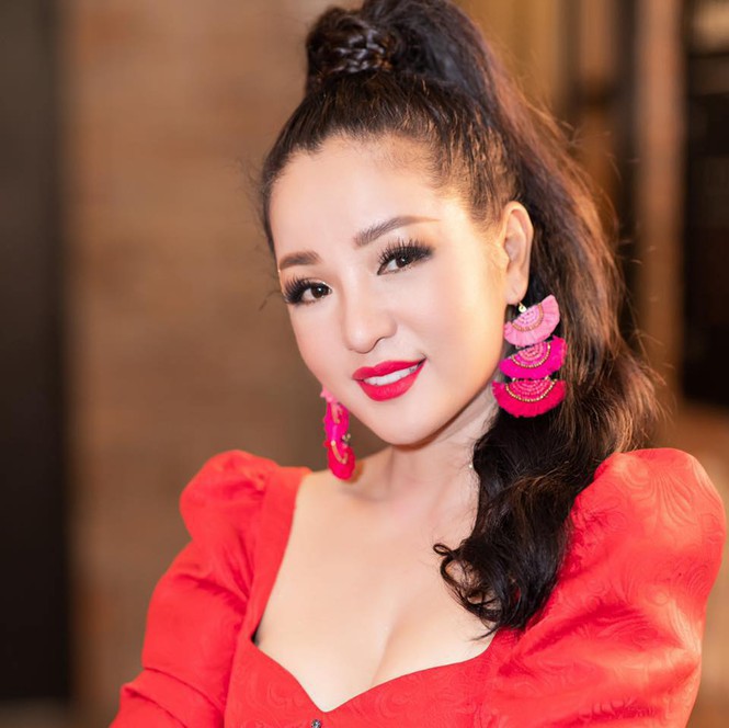 thuy nga bi trom thong tin, mat gan tram trieu trong ngay valentine hinh 2