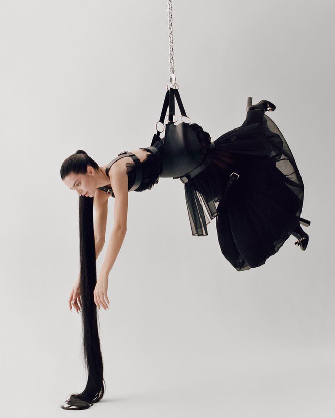 kendall jenner xinh dep ra pho dao choi o y hinh 7
