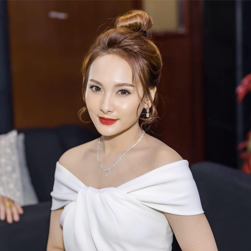 bao thanh buc xuc dap tra tin don phau thuat tham my hinh 1