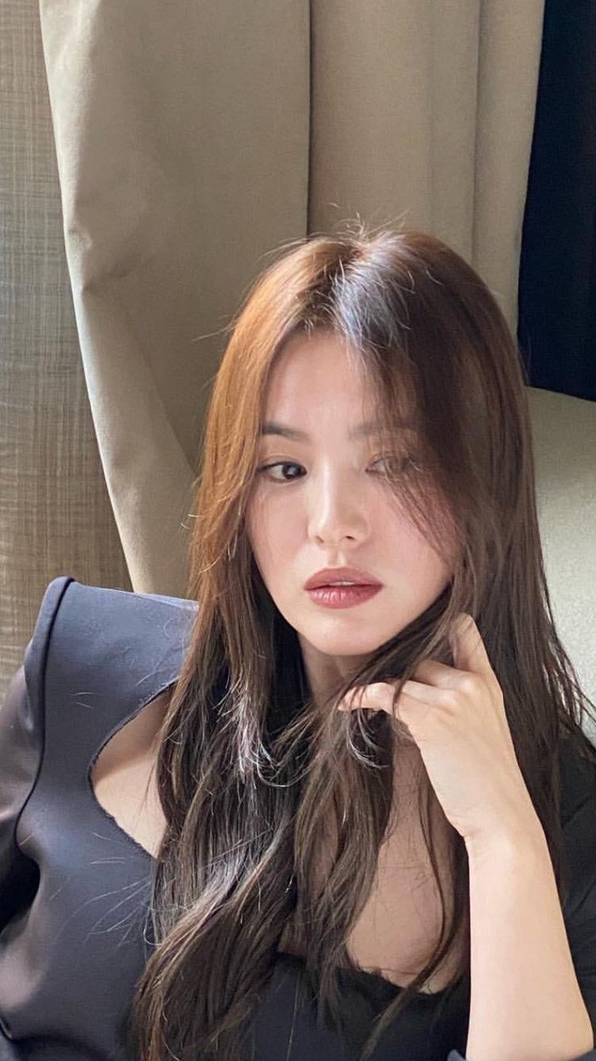 song hye kyo dep ma mi voi phong cach khac la hau ly hon  hinh 5