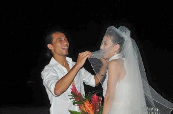 chuyen showbiz: chong tre khanh thi thua nhan phai "chiu dung" vo hinh 7