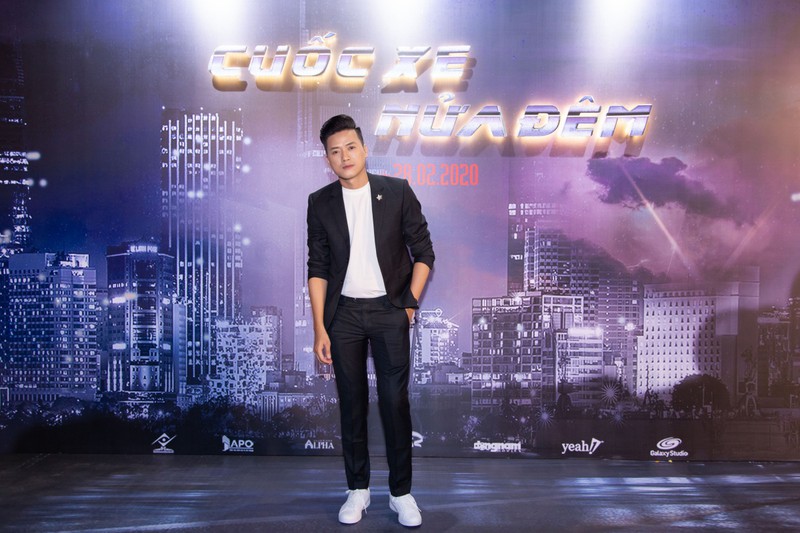 hoang yen chibi khoe vai tran goi cam ben "soai ca" quach ngoc tuyen hinh 1