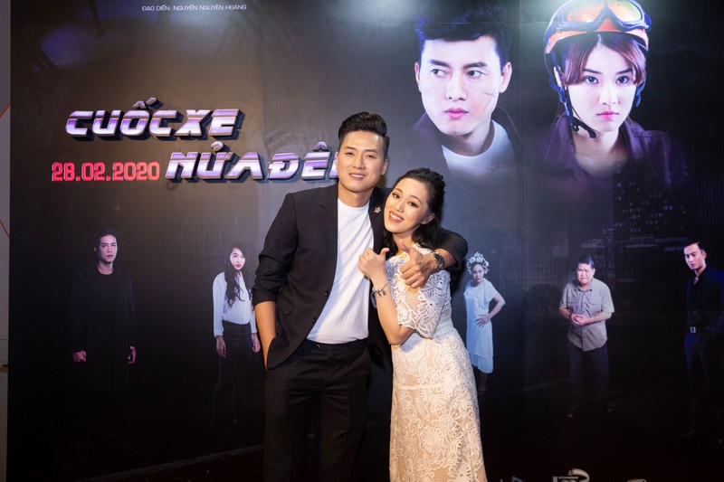 hoang yen chibi khoe vai tran goi cam ben "soai ca" quach ngoc tuyen hinh 3