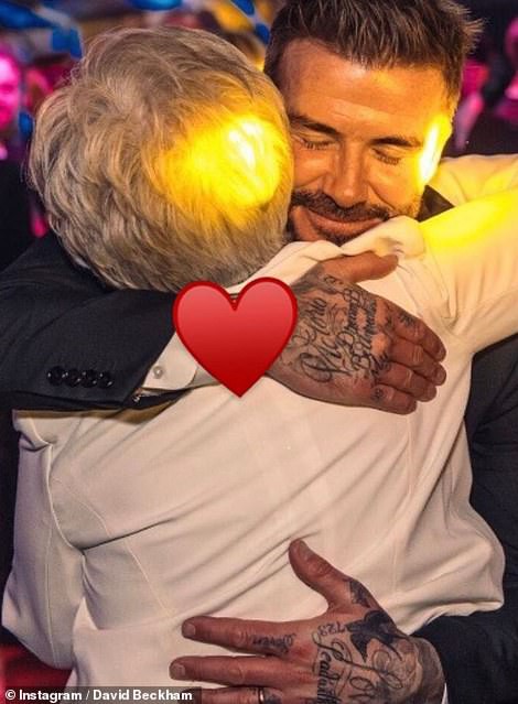 david beckham ngot ngao om hon vo trong dip sinh nhat con trai hinh 5