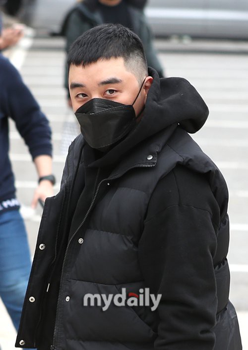 cuu thanh vien big bang, seungri chinh thuc lo dien de nhap ngu hinh 1