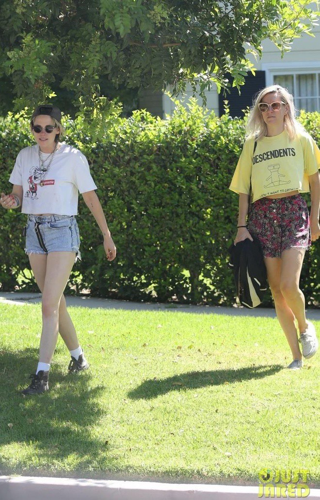 kristen stewart dien do "nam tinh" di dao cung ban gai moi  hinh 8