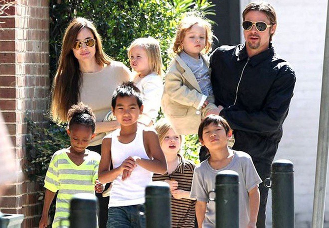 angelina jolie vui ve di mua do an du tru sau khi khen ngoi brad pitt hinh 7