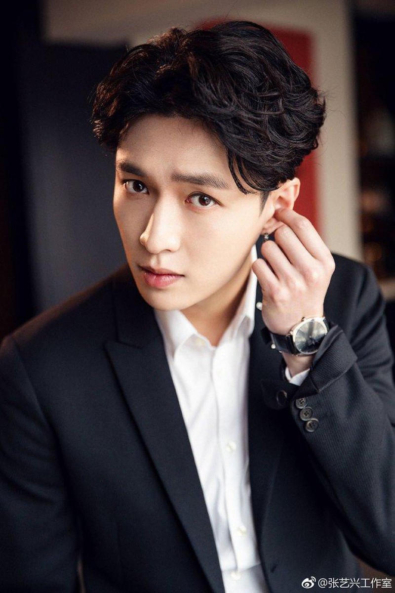 lay (exo) ra mat ca khuc co vu cac y, bac si giua mua dich covid-19 hinh 1
