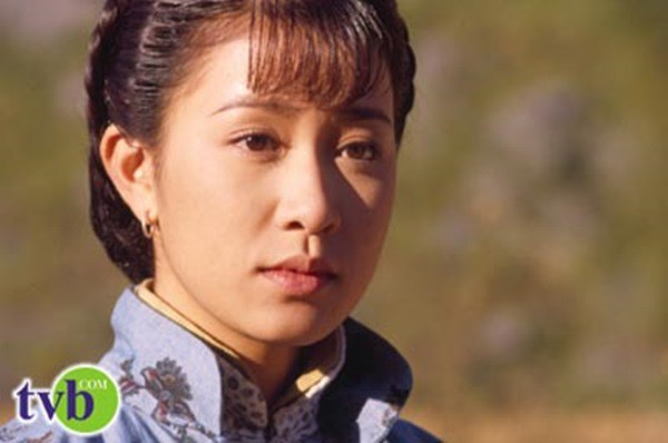 xa thi man va loat vai dien khang dinh dang cap "chi dai" tvb hinh 3