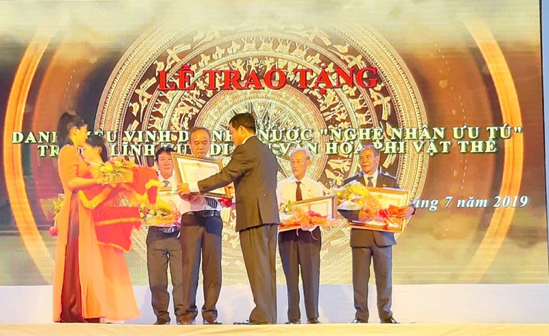 nnut hoang vu: don ca tai tu la "nguoi ban tri am" trong cuoc doi hinh 3