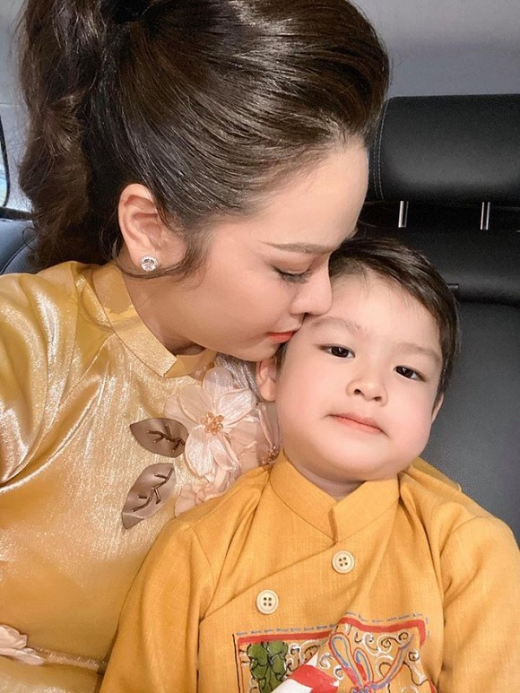 chuyen showbiz: quoc truong "tha thinh", midu va bao anh doi dap bat ngo hinh 6
