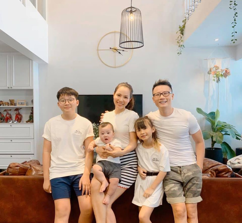 a hau ha kieu anh va loat sao viet trong ngay dau cach ly toan xa hoi hinh 5