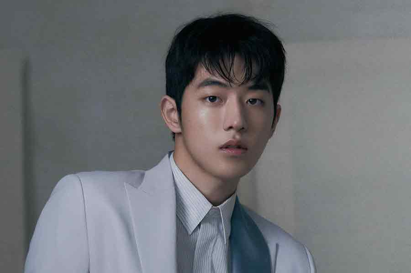 nam than boi loi nam joo hyuk roi yg, ve chung nha voi gong yoo, suzy hinh 2