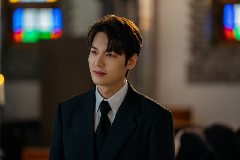 lee min ho dien vest banh bao "lan at" trai dep can ve woo do hwan hinh 1