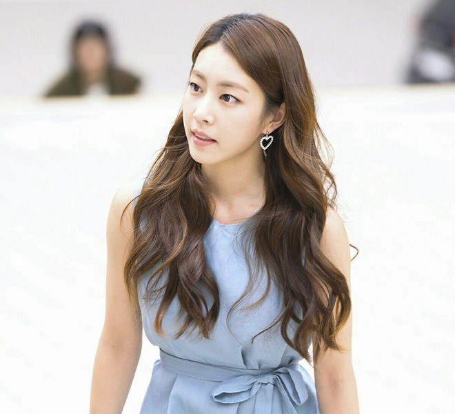 can canh nhan sac hon the kem 17 tuoi cua tai tu so ji sub hinh 4