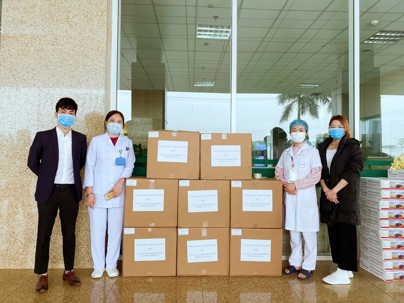 tuan hung tang 20.000 khau trang cho benh vien benh nhiet doi trung uong hinh 2