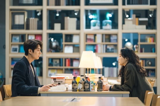 lee min ho dien set do tram trieu, bi mat "hen ho" tinh moi  hinh 1