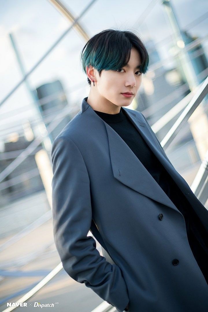 jungkook (bts) tiep tuc lot de cu top 100 guong mat nam dep nhat 2020 hinh 2