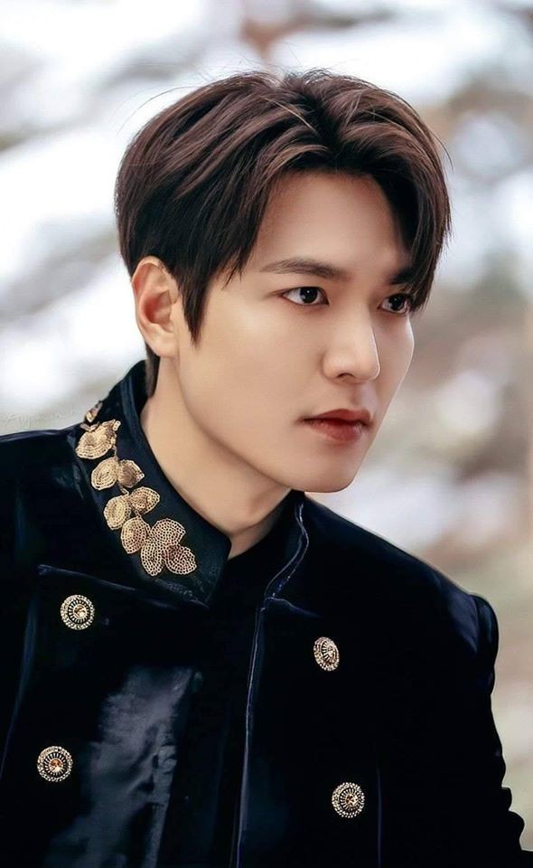 lee min ho khien fan "dung ngoi khong yen" voi loat anh quan vuong dien trai hinh 5