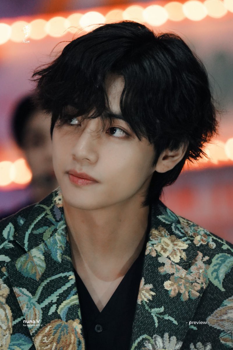 "sweet night" cua v (bts) lot top 5 ca khuc nhac phim hay nhat 2020 hinh 3