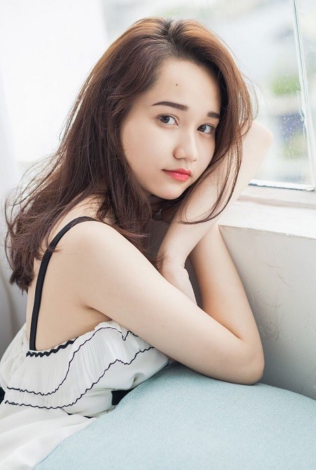 chuyen showbiz: cong vinh bi thuy tien "danh" luc nua dem hinh 7