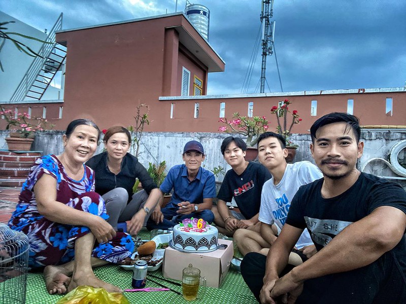 thanh binh ve que to chuc sinh nhat me vo hau ly hon ngoc lan hinh 1