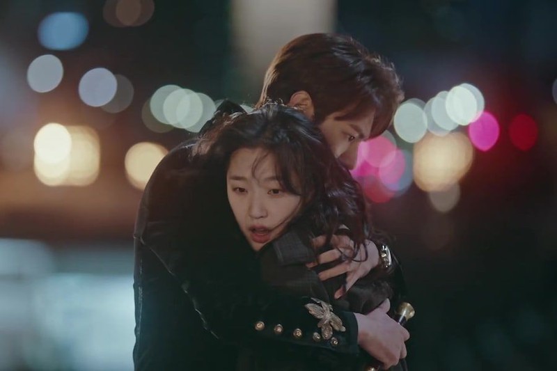 khan gia phan khich khi lee min ho bat ngo cau hon kim go eun  hinh 1