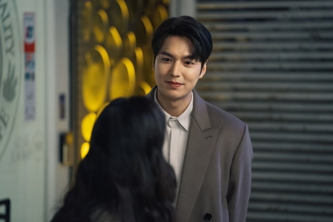 lo anh "hoang de" lee min ho va kim go eun hen ho lang man  hinh 2