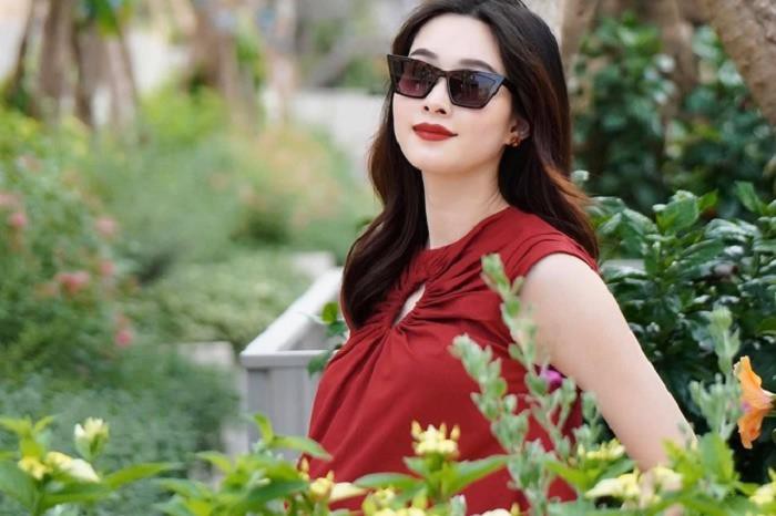 hoa hau dang thu thao chinh thuc xac nhan mang bau lan 2  hinh 1
