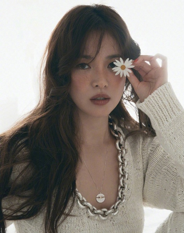 song hye kyo dep mo mang tren tap chi elle hau ly hon  hinh 3