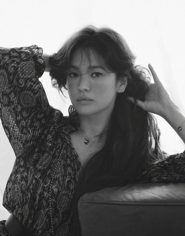 song hye kyo dep mo mang tren tap chi elle hau ly hon  hinh 5