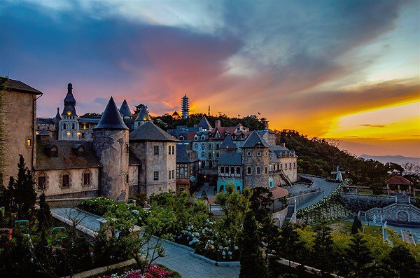 chua diem du lich nao o da nang mo cua tro lai tru ba na hills hinh 1