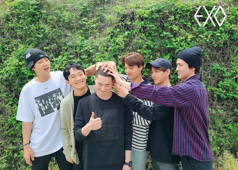 cac thanh vien exo chia tay truong nhom suho len duong nhap ngu  hinh 2