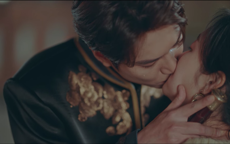 quan vuong bat diet tap 10: kim go eun nhuom mau, let tim lee min ho hinh 7