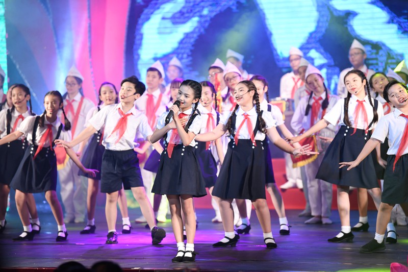 chuong trinh nghe thuat "dep nhat ten nguoi" lang sau niem xuc dong... hinh 8