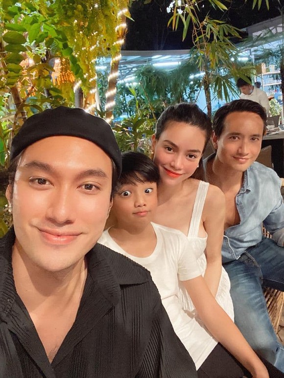 chuyen showbiz: ho ngoc ha tai xuat khac la giua on ao dang mang bau  hinh 1