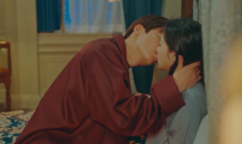 quan vuong bat diet tap 12 gay sot voi nu hon nong bong cua lee min ho hinh 6