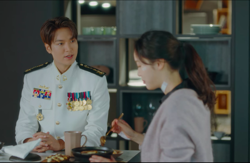 quan vuong bat diet tap 12 gay sot voi nu hon nong bong cua lee min ho hinh 4