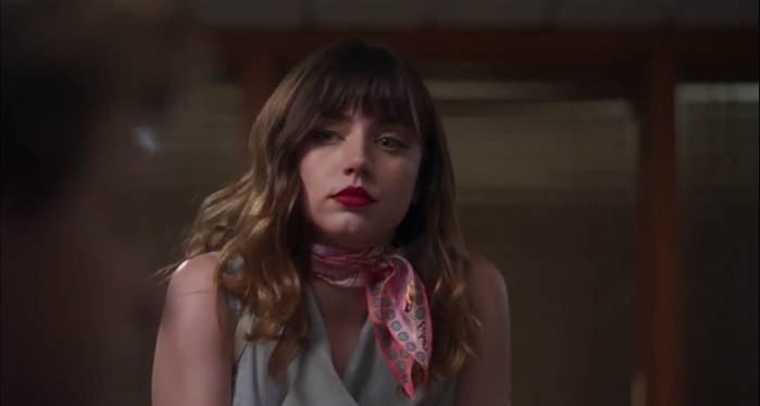trailer "ke truc dem" thu hut voi su gop mat cua "bond girl" boc lua hinh 3