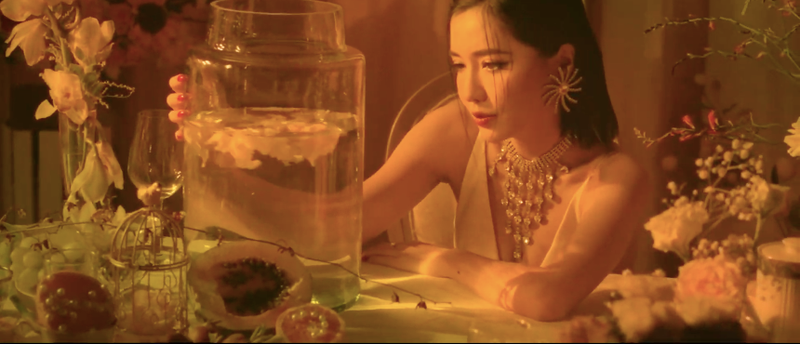 bich phuong ra mat mv "mot cu lua" nong bong voi tinh tiet gay can hinh 2