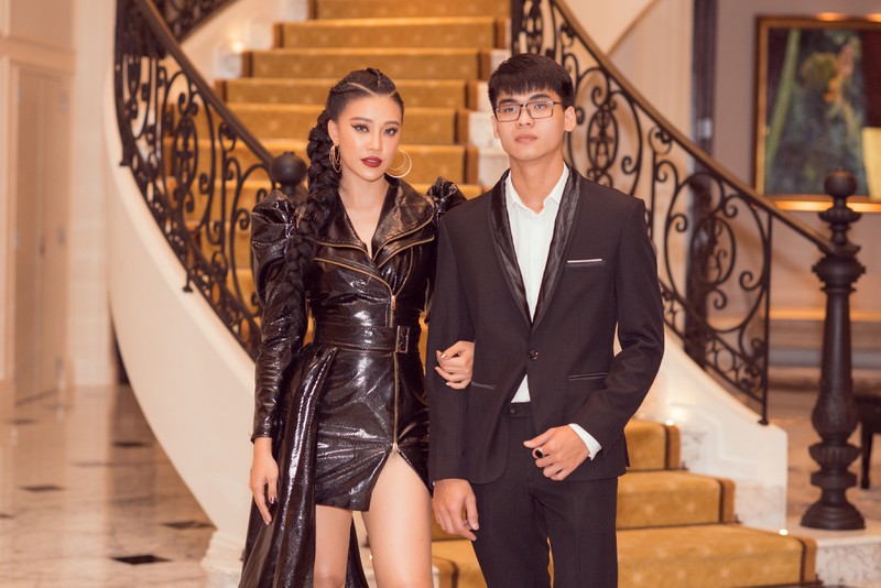 hoa hau khanh van va a hau kim duyen do sac mot chin mot muoi hinh 8