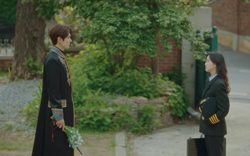 quan vuong bat diet ket thuc dep: lee min ho, kim go eun hanh phuc ben nhau hinh 7