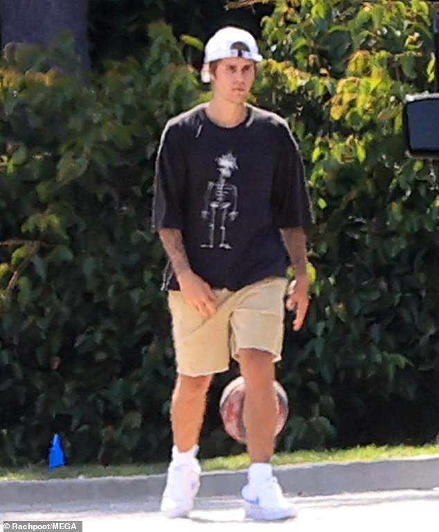 justin bieber mac do xue xoa hao hung choi golf cung ban be o my hinh 5