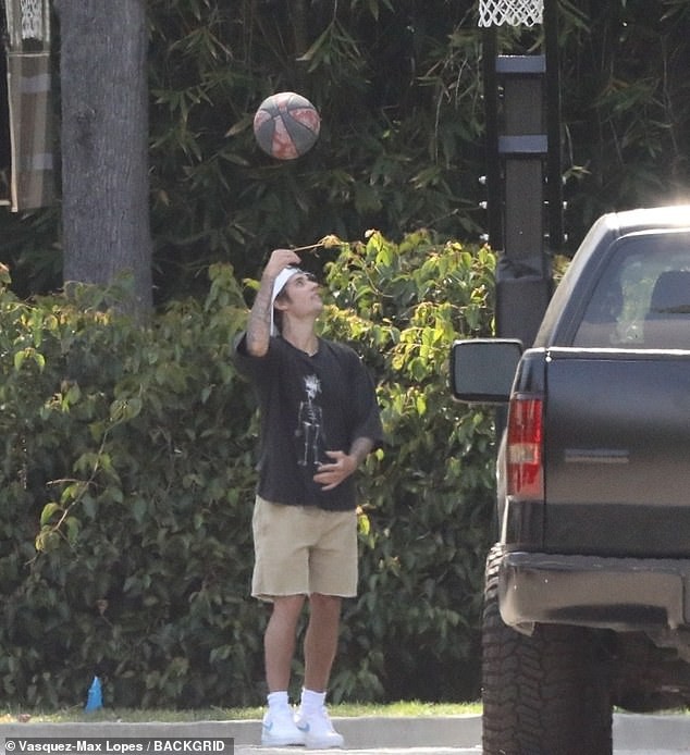 justin bieber mac do xue xoa hao hung choi golf cung ban be o my hinh 9