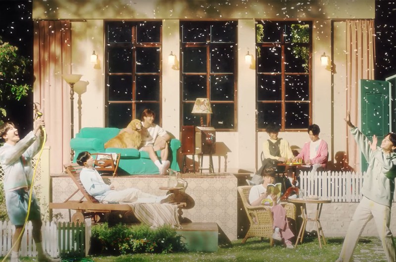bts toa sang voi bo anh moi tren tap chi vogue nhat ban hinh 10