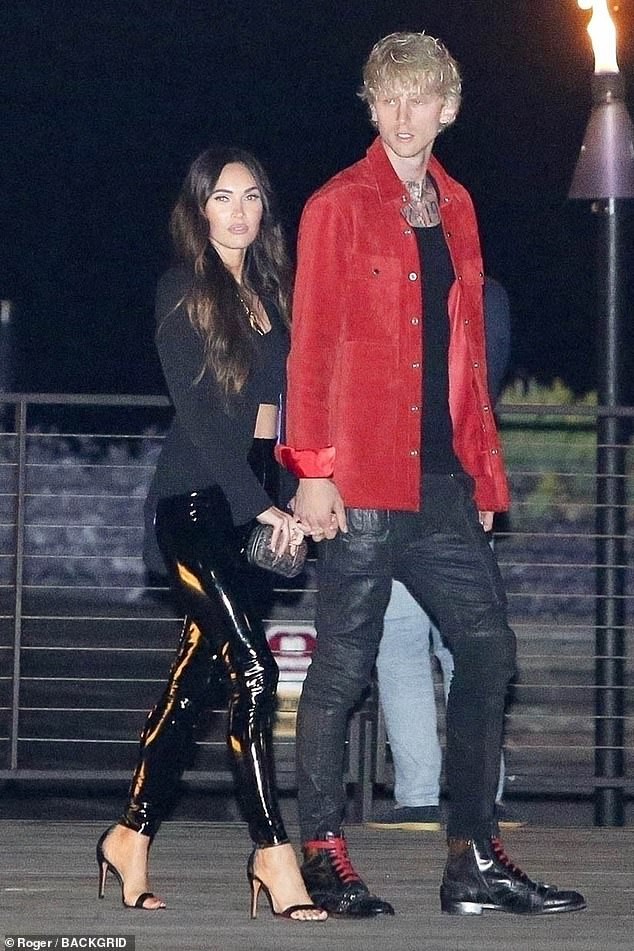megan fox ngot ngao nam tay tinh tre trong buoi toi hen ho lang man hinh 1