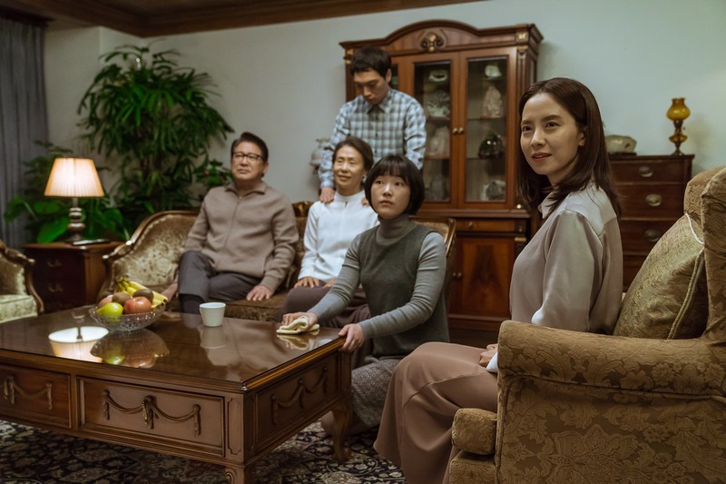 "ke xam nhap" cua song ji hyo co xung la "get out" phien ban han quoc? hinh 3